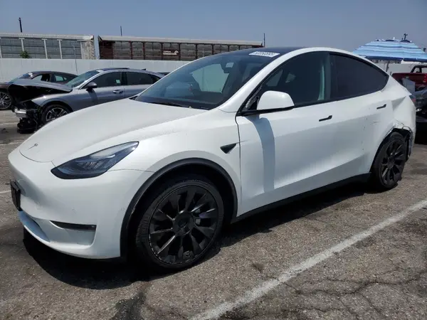 7SAYGDEEXNF385444 2022 TESLA MODEL Y - Image 1