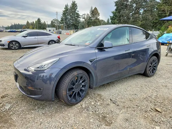 7SAYGDEEXNF386335 2022 TESLA MODEL Y - Image 1