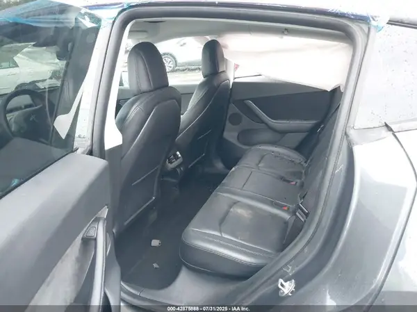 7SAYGDEEXNF387260 2022 TESLA MODEL Y - Image 8