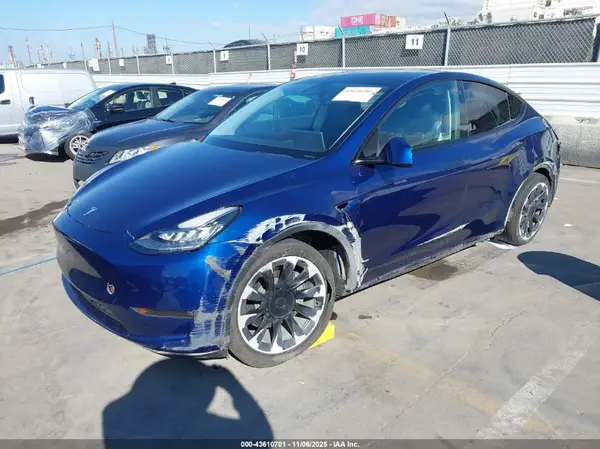 7SAYGDEEXNF393379 2022 TESLA MODEL Y - Image 2