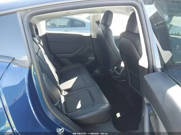 7SAYGDEEXNF393379 2022 TESLA MODEL Y - Image 8