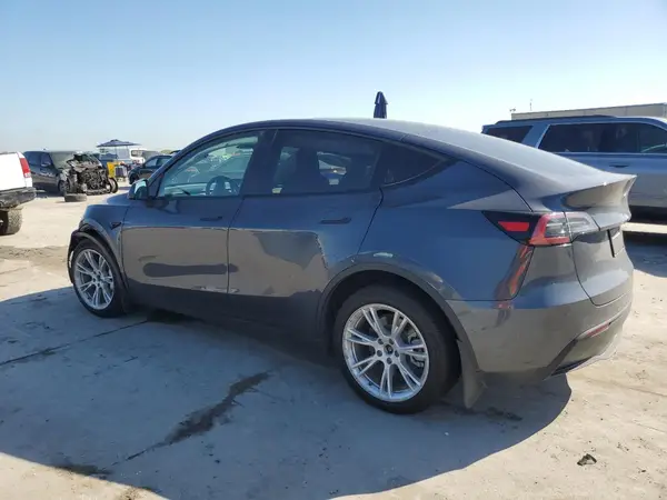 7SAYGDEEXNF400721 2022 TESLA MODEL Y - Image 2