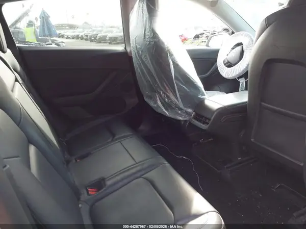 7SAYGDEEXNF402355 2022 TESLA MODEL Y - Image 8