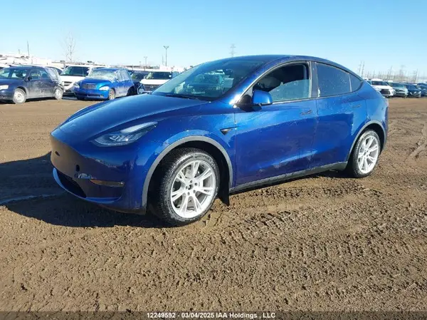 7SAYGDEEXNF403019 2022 TESLA MODEL Y - Image 2