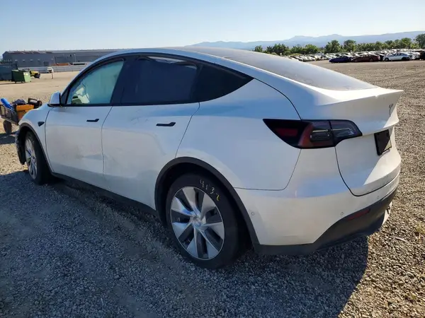 7SAYGDEEXNF403103 2022 TESLA MODEL Y - Image 2