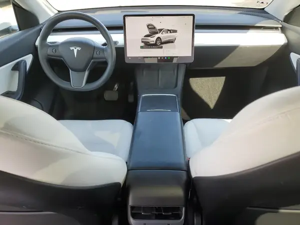 7SAYGDEEXNF411086 2022 TESLA MODEL Y - Image 8