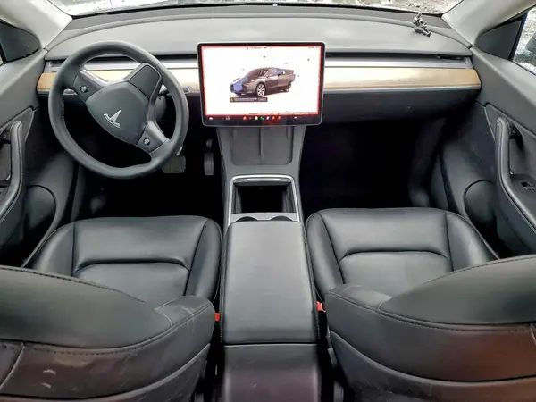 7SAYGDEEXNF411895 2022 TESLA MODEL Y - Image 8