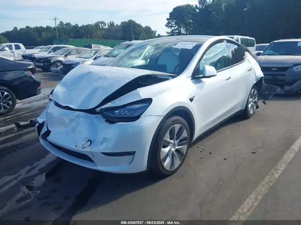 7SAYGDEEXNF418006 2022 TESLA MODEL Y - Image 2