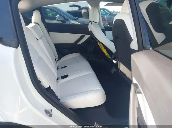 7SAYGDEEXNF418006 2022 TESLA MODEL Y - Image 8
