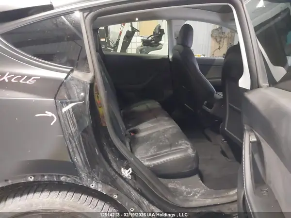 7SAYGDEEXNF421696 2022 TESLA MODEL Y - Image 8