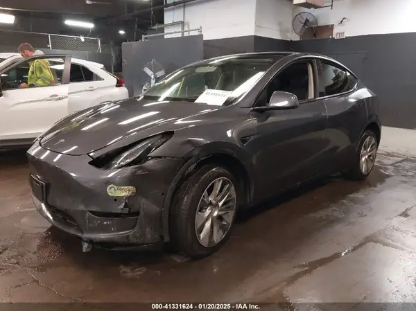 7SAYGDEEXNF423142 2022 TESLA MODEL Y - Image 2