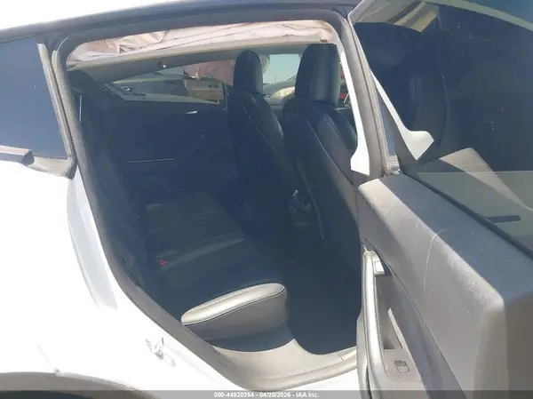 7SAYGDEEXNF423853 2022 TESLA MODEL Y - Image 8