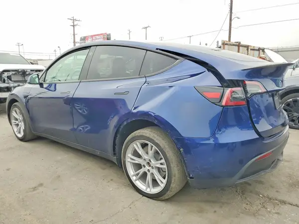 7SAYGDEEXNF429524 2022 TESLA MODEL Y - Image 2