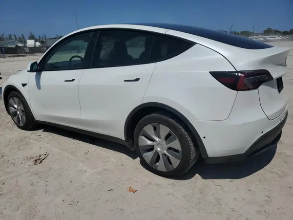 7SAYGDEEXNF429538 2022 TESLA MODEL Y - Image 2