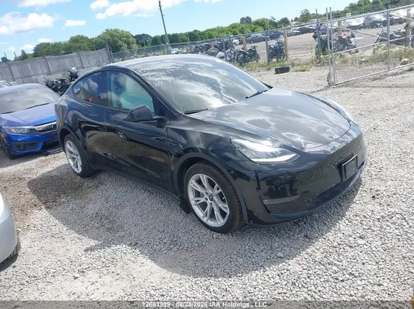 7SAYGDEEXNF433945 2022 TESLA MODEL Y - Image 1