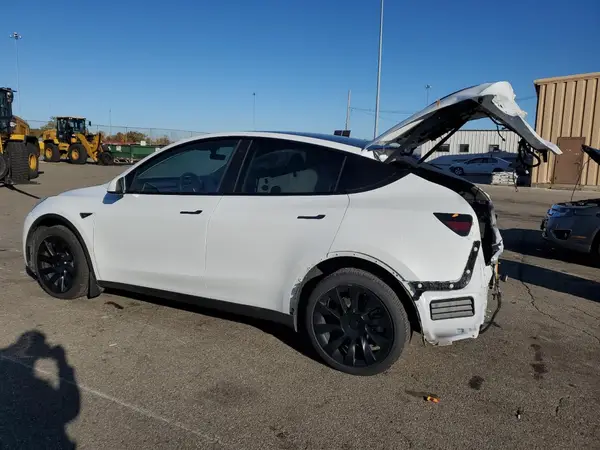 7SAYGDEEXNF434397 2022 TESLA MODEL Y - Image 2