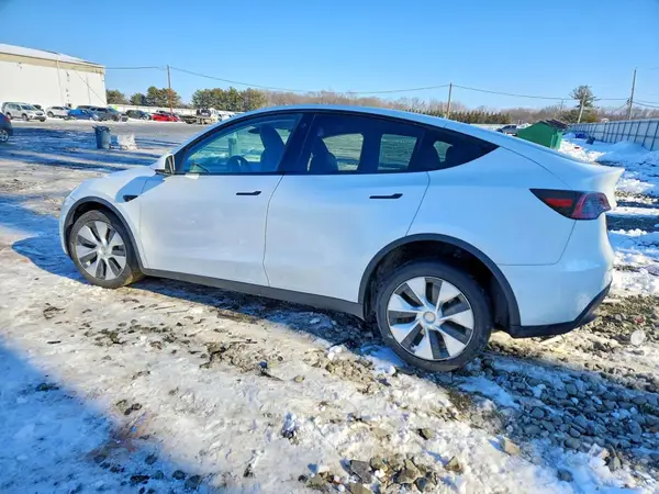 7SAYGDEEXNF436022 2022 TESLA MODEL Y - Image 2
