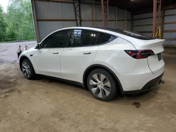 7SAYGDEEXNF437736 2022 TESLA MODEL Y - Image 2