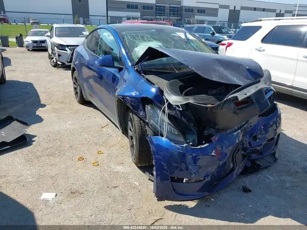 7SAYGDEEXNF441415 2022 TESLA MODEL Y - Image 1