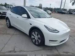 7SAYGDEEXNF442760 2022 TESLA MODEL Y