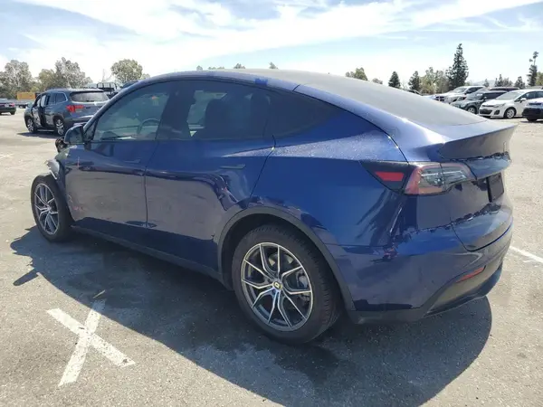 7SAYGDEEXNF463575 2022 TESLA MODEL Y - Image 2