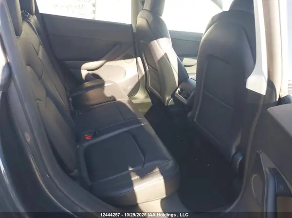 7SAYGDEEXNF467125 2022 TESLA MODEL Y - Image 8