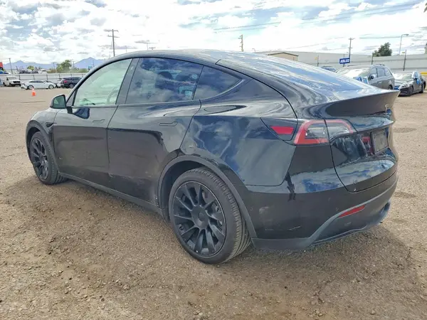 7SAYGDEEXNF480201 2022 TESLA MODEL Y - Image 2