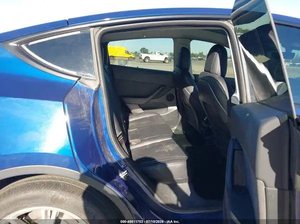 7SAYGDEEXNF485236 2022 TESLA MODEL Y - Image 8