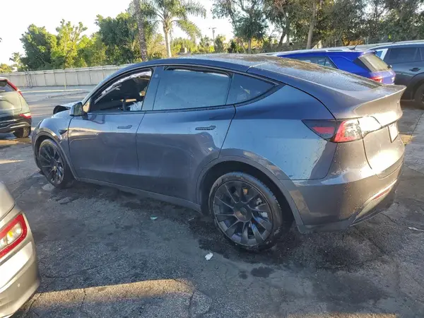 7SAYGDEEXNF494874 2022 TESLA MODEL Y - Image 2
