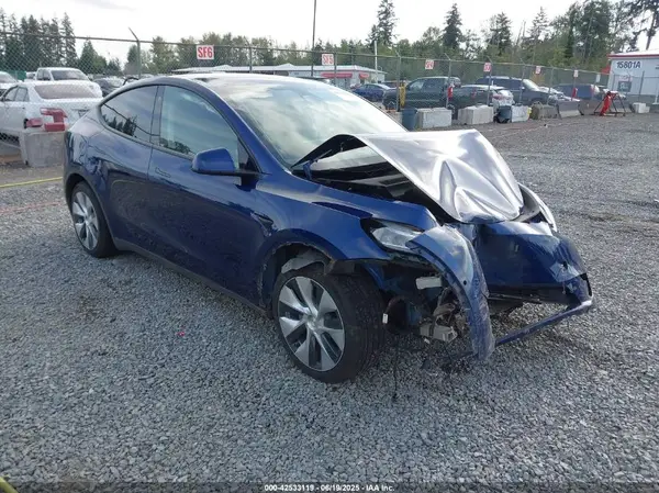 7SAYGDEEXNF507123 2022 TESLA MODEL Y - Image 1