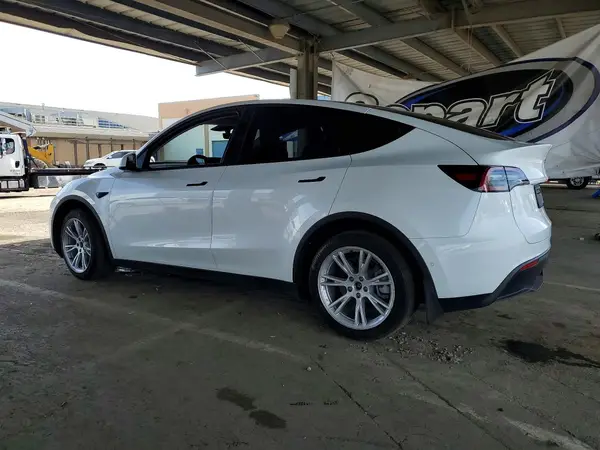 7SAYGDEEXNF520941 2022 TESLA MODEL Y - Image 2