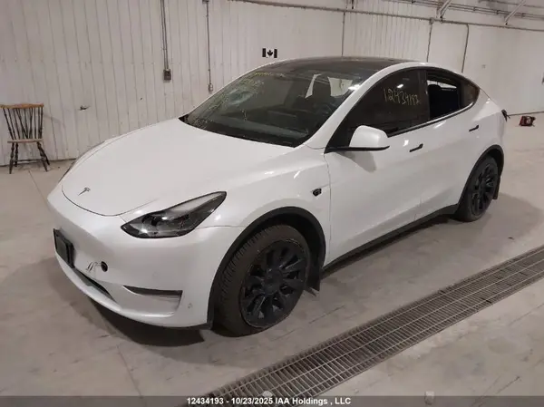 7SAYGDEEXNF535066 2022 TESLA MODEL Y - Image 2