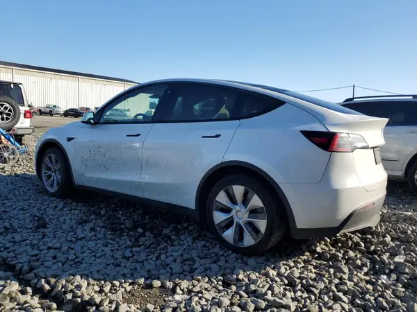 7SAYGDEEXNF549646 2022 TESLA MODEL Y - Image 2