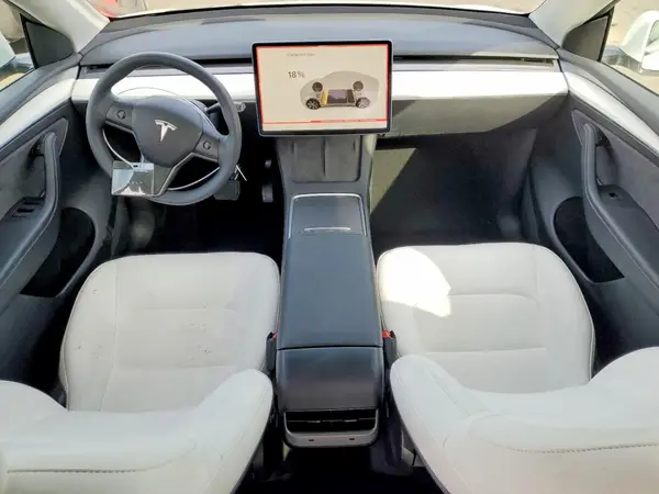 7SAYGDEEXNF561070 2022 TESLA MODEL Y - Image 8
