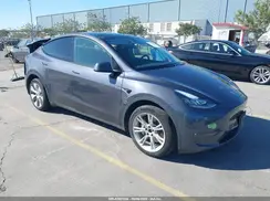 7SAYGDEEXNF572277 2022 TESLA MODEL Y