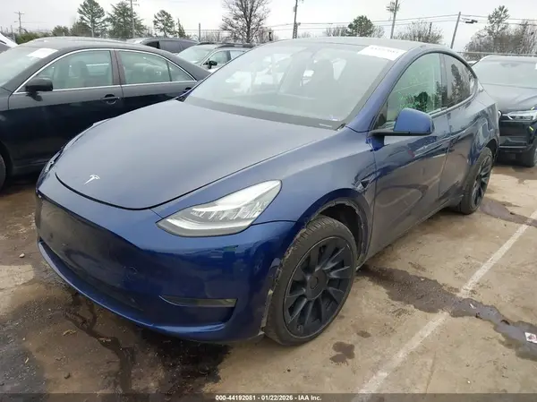 7SAYGDEEXNF574398 2022 TESLA MODEL Y - Image 2