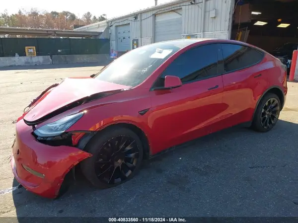 7SAYGDEEXPA030418 2023 TESLA MODEL Y - Image 2