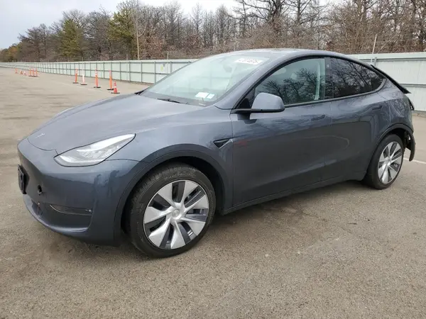 7SAYGDEEXPA030497 2023 TESLA MODEL Y - Image 1