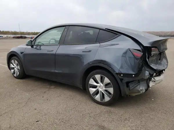 7SAYGDEEXPA030497 2023 TESLA MODEL Y - Image 2