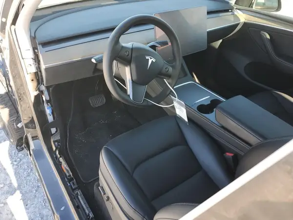 7SAYGDEEXPA031956 2023 TESLA MODEL Y - Image 8