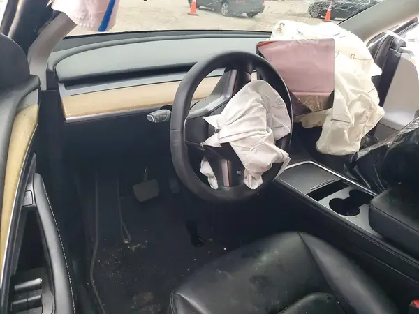 7SAYGDEEXPA033402 2023 TESLA MODEL Y - Image 8