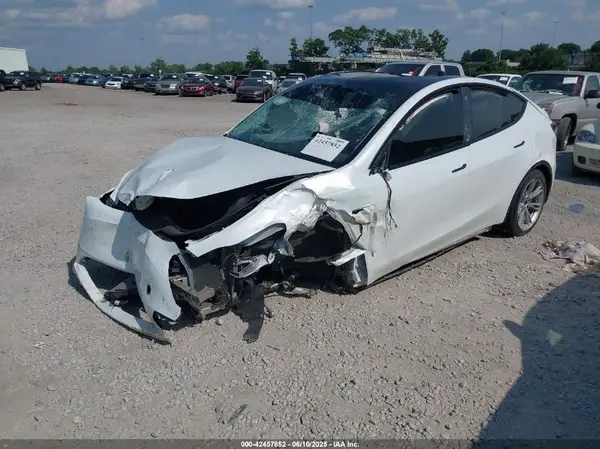 7SAYGDEEXPA034663 2023 TESLA MODEL Y - Image 2