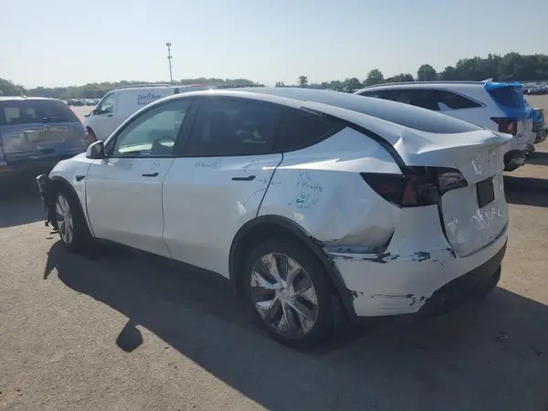 7SAYGDEEXPA036073 2023 TESLA MODEL Y - Image 2