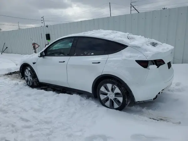 7SAYGDEEXPA037871 2023 TESLA MODEL Y - Image 2