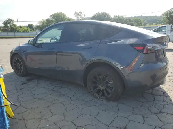 7SAYGDEEXPA050071 2023 TESLA MODEL Y - Image 2