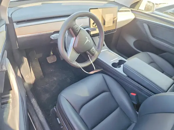 7SAYGDEEXPA061684 2023 TESLA MODEL Y - Image 8
