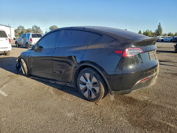 7SAYGDEEXPA074287 2023 TESLA MODEL Y - Image 2