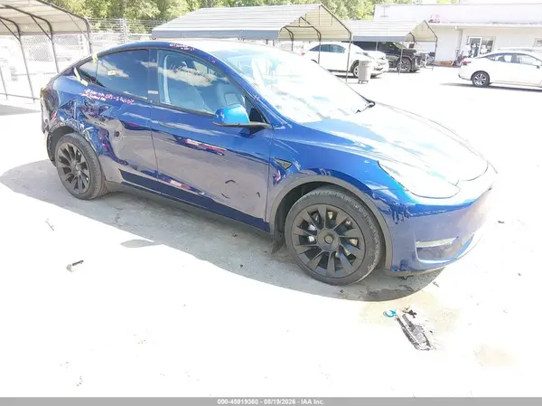 7SAYGDEEXPA074869 2023 TESLA MODEL Y - Image 1