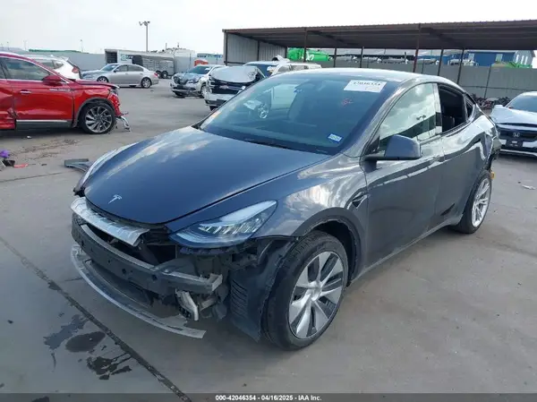 7SAYGDEEXPA078629 2023 TESLA MODEL Y - Image 2