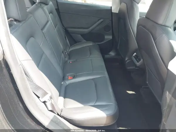 7SAYGDEEXPA083135 2023 TESLA MODEL Y - Image 8